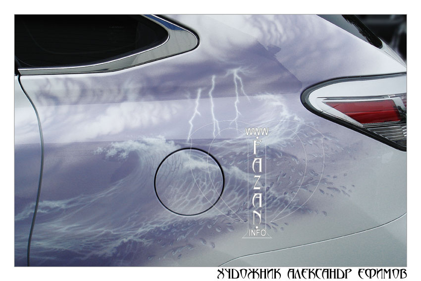Монохромная аэрография на белом автомобиле Lexus RX 350, фото 10.