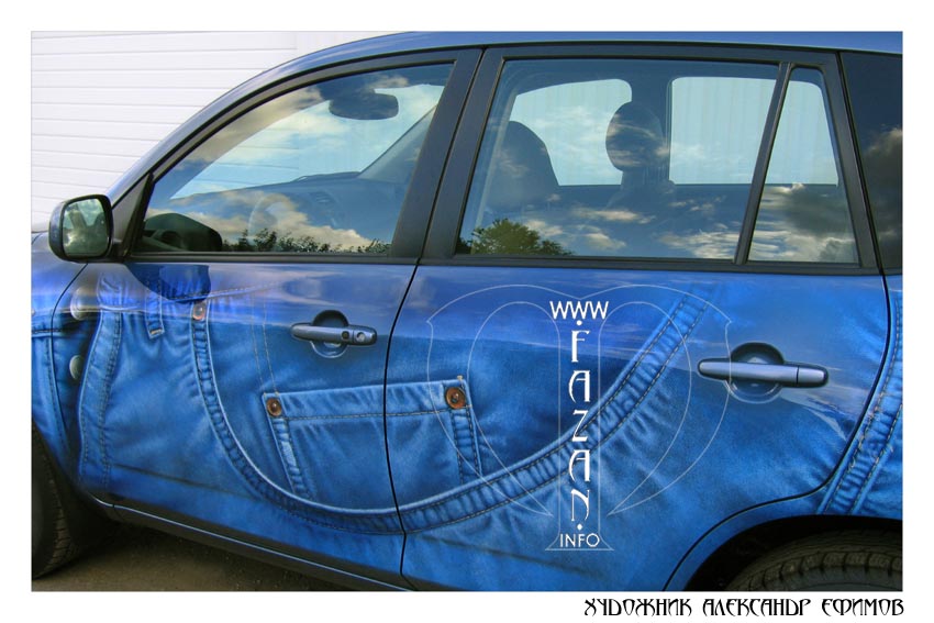 Аэрография на автомобиле Toyota RAV 4. Машина одета в джинсы. Фото 06.