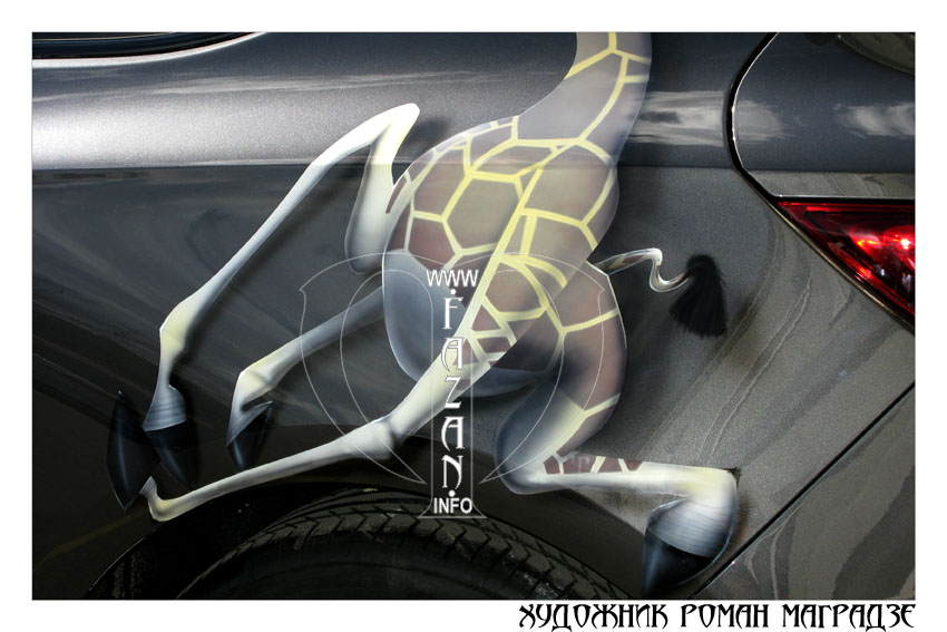 Аэрография на серой машине Opel Astra GTC: герой мультфильма "Мадагаскар" Мелман, фото 07.